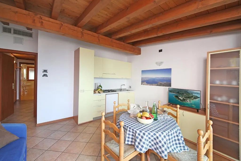 Aparthotel Residence Borgo Dei Limoni Gargnano