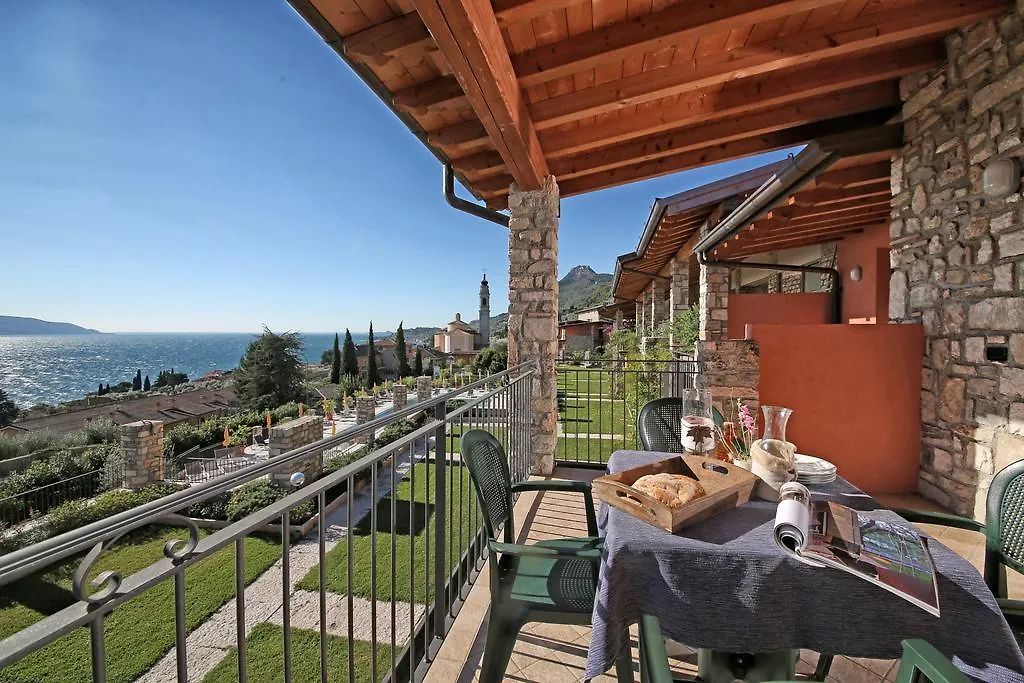 Residence Borgo Dei Limoni Gargnano 3*,  Italy