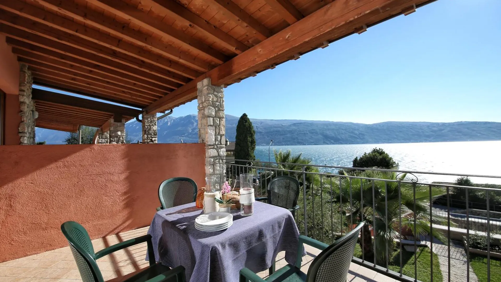 Residence Borgo Dei Limoni Gargnano Aparthotel