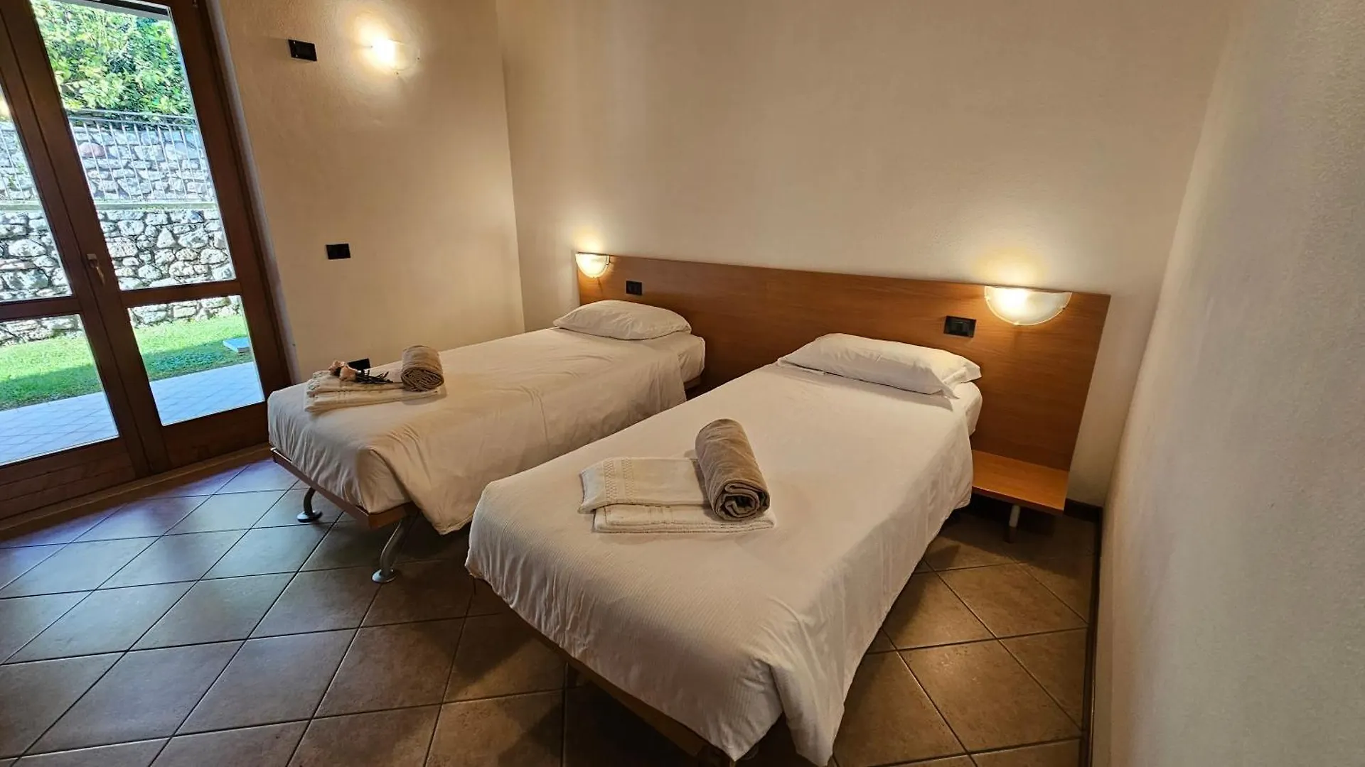 Residence Borgo Dei Limoni Gargnano Aparthotel