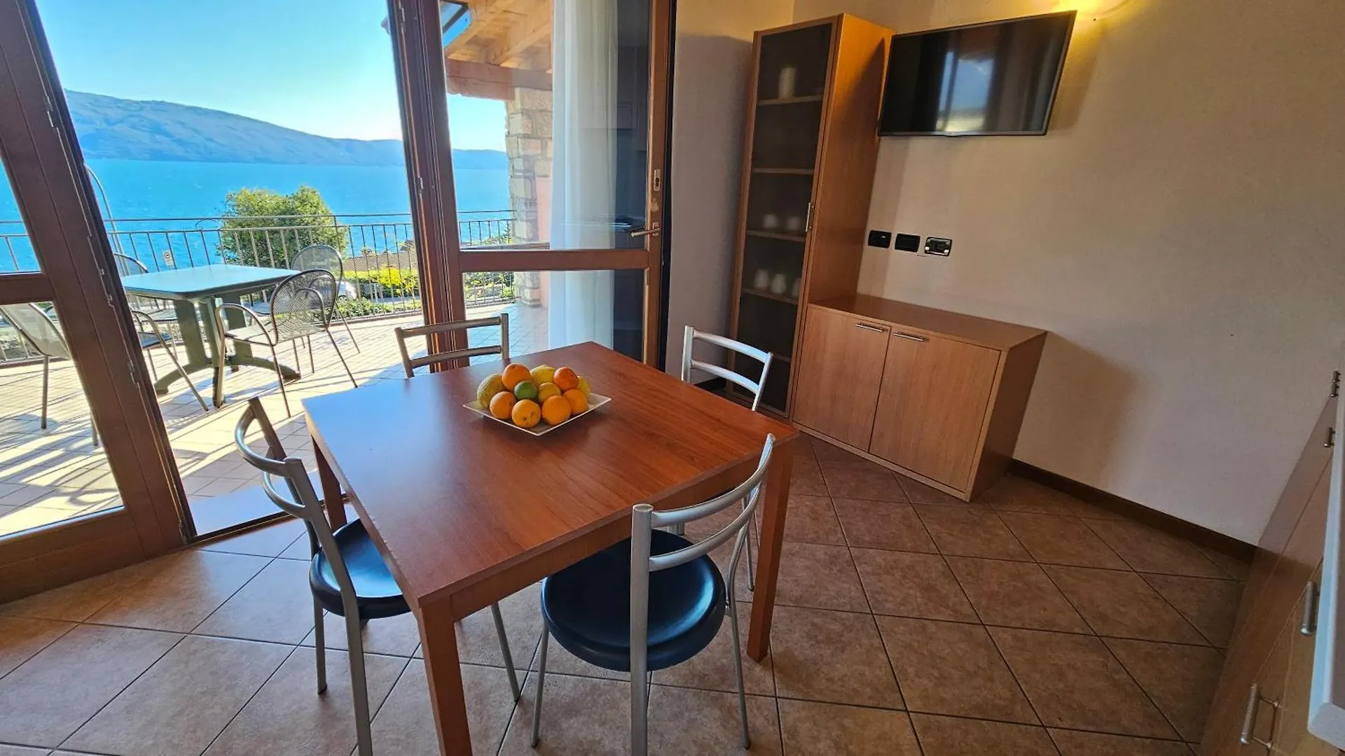 Residence Borgo Dei Limoni Gargnano 3*,  Italy