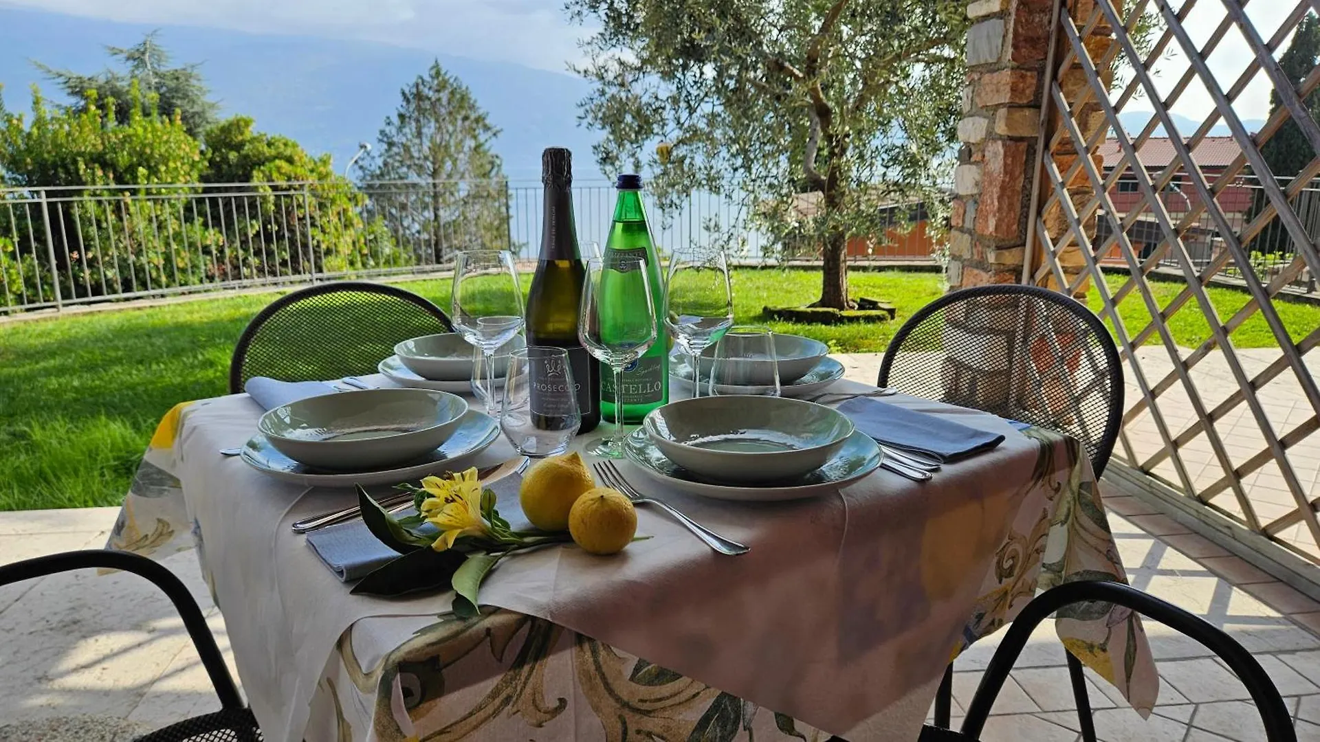 Aparthotel Residence Borgo Dei Limoni Gargnano