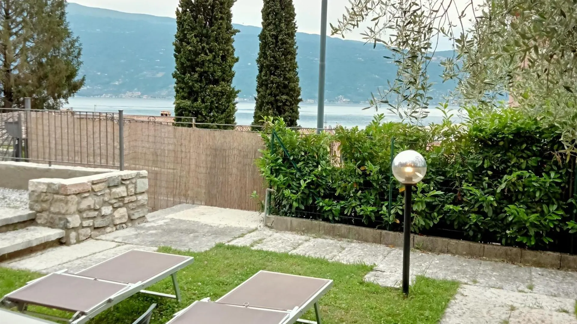 Residence Borgo Dei Limoni Gargnano Aparthotel