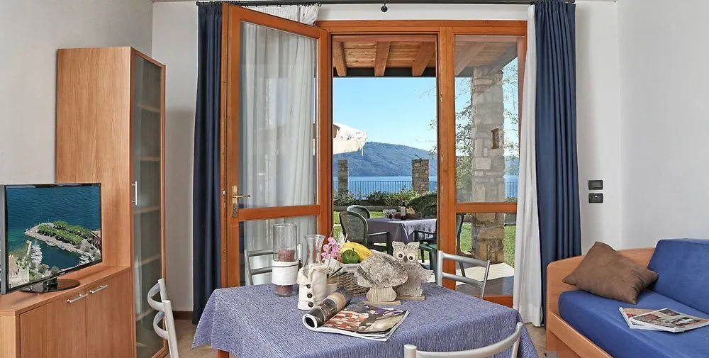 Residence Borgo Dei Limoni Gargnano 3*,  Italy