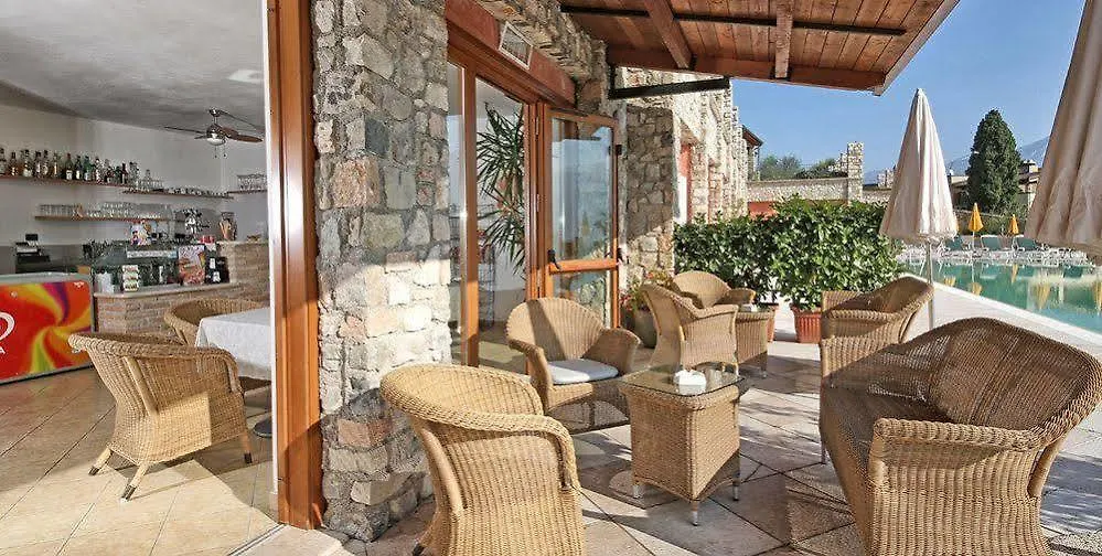 Residence Borgo Dei Limoni Gargnano 3*,