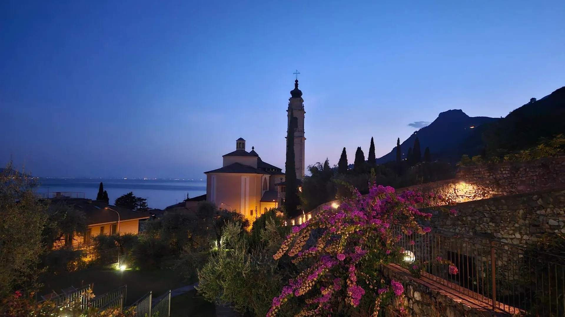 *** Lejlighedshotel Residence Borgo Dei Limoni - Appartamenti Con Garage Gargnano Italien