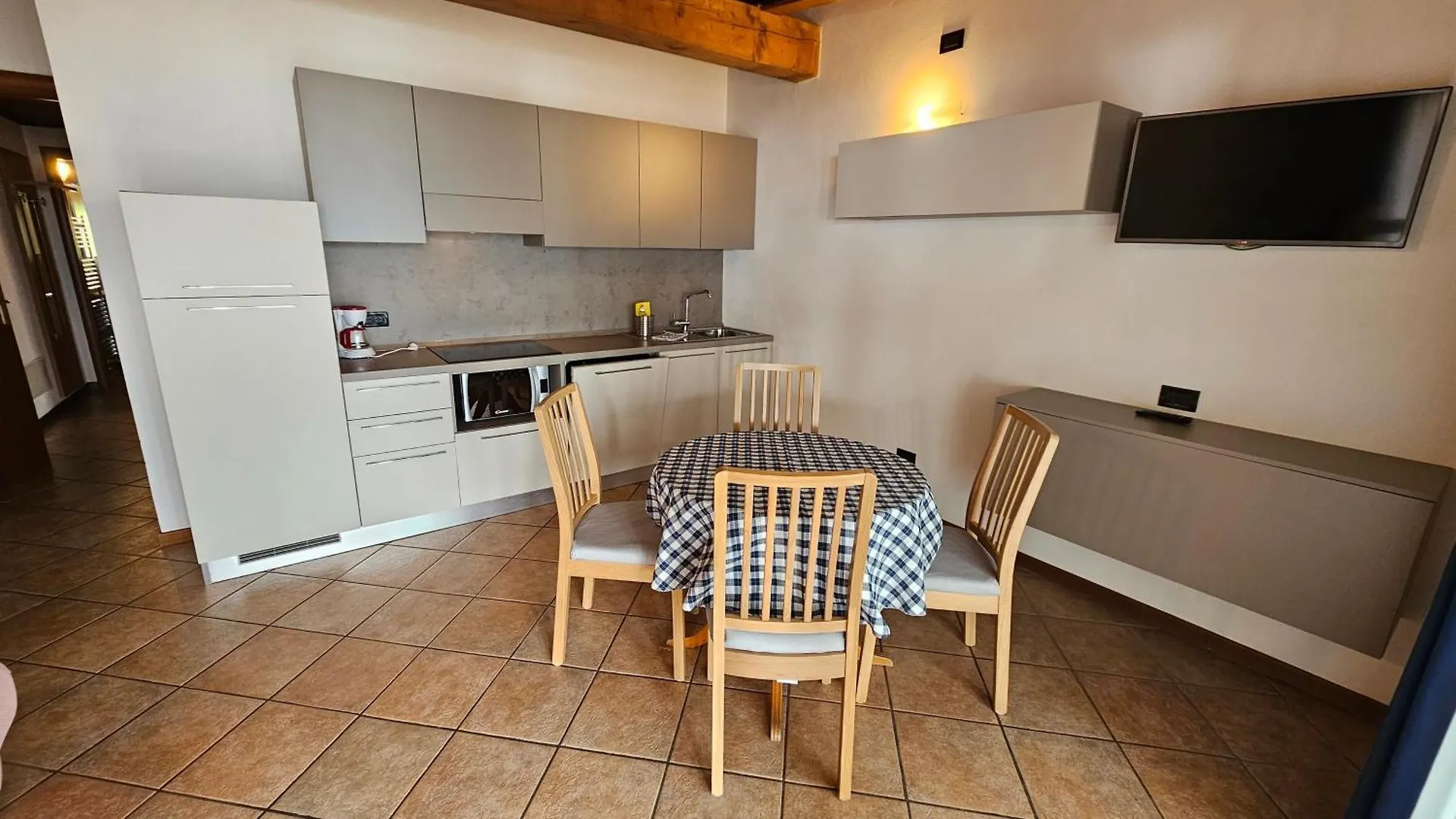 Residence Borgo Dei Limoni - Appartamenti Con Garage Gargnano 3*,