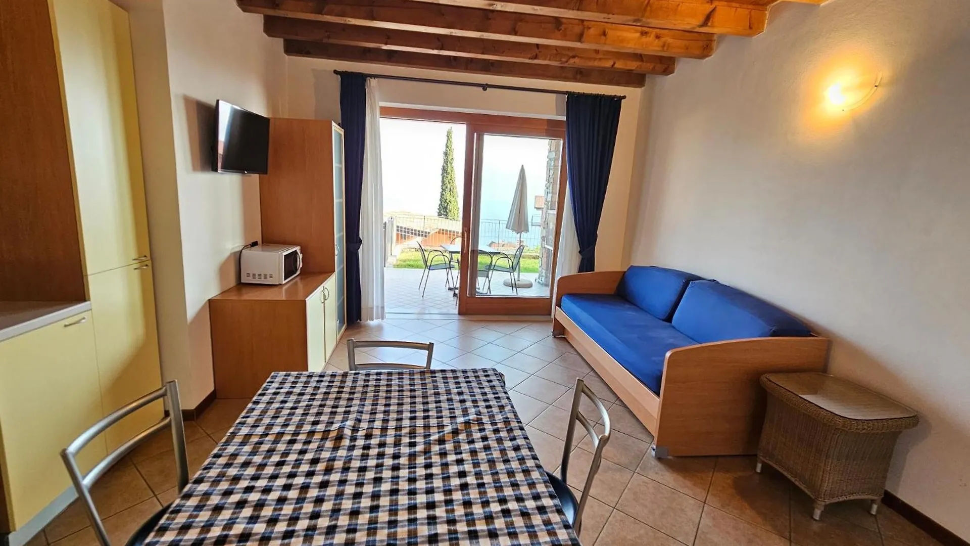 Residence Borgo Dei Limoni Gargnano 3*,  Italy