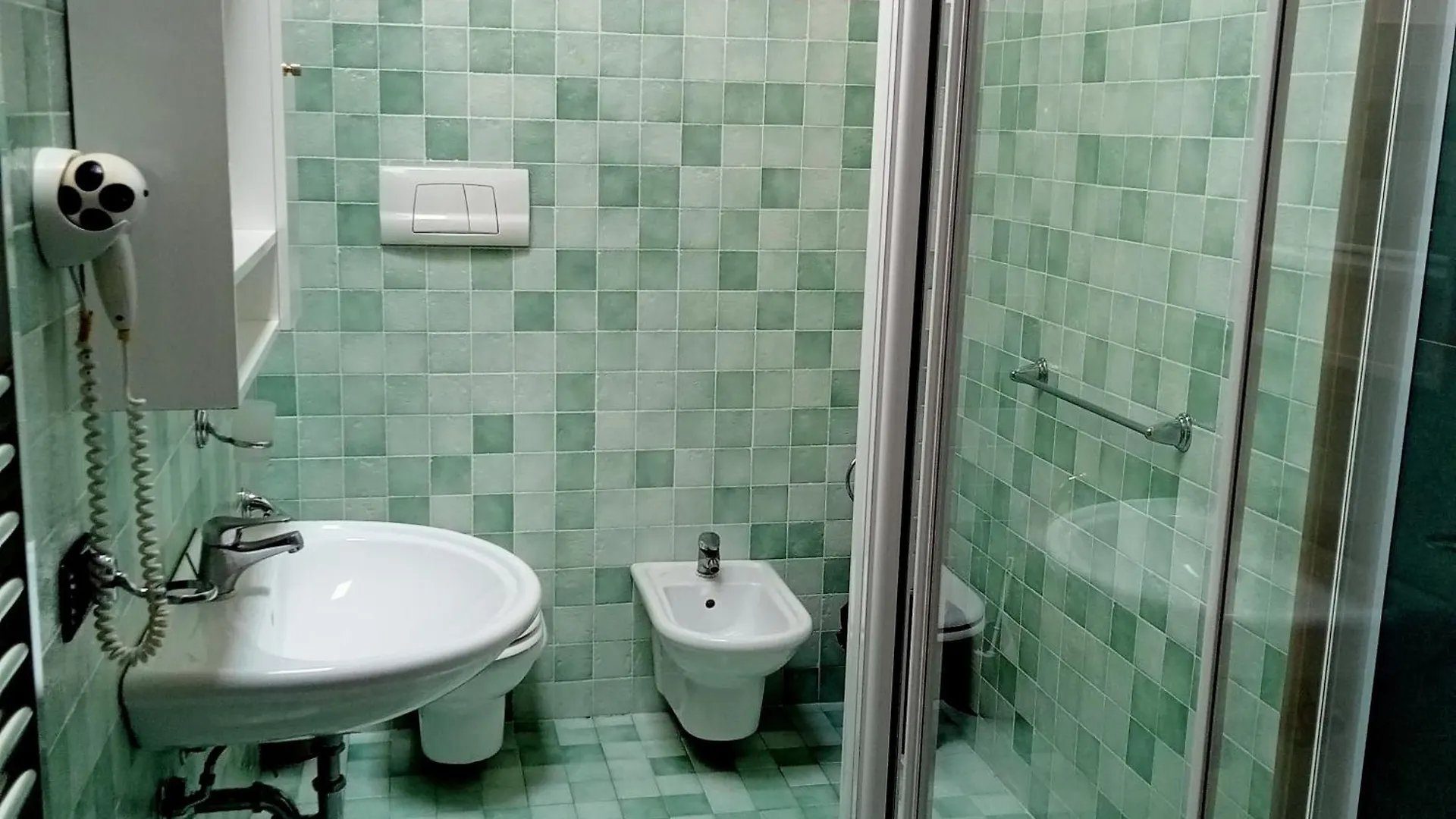 Residence Borgo Dei Limoni - Appartamenti Con Garage Gargnano 3*,