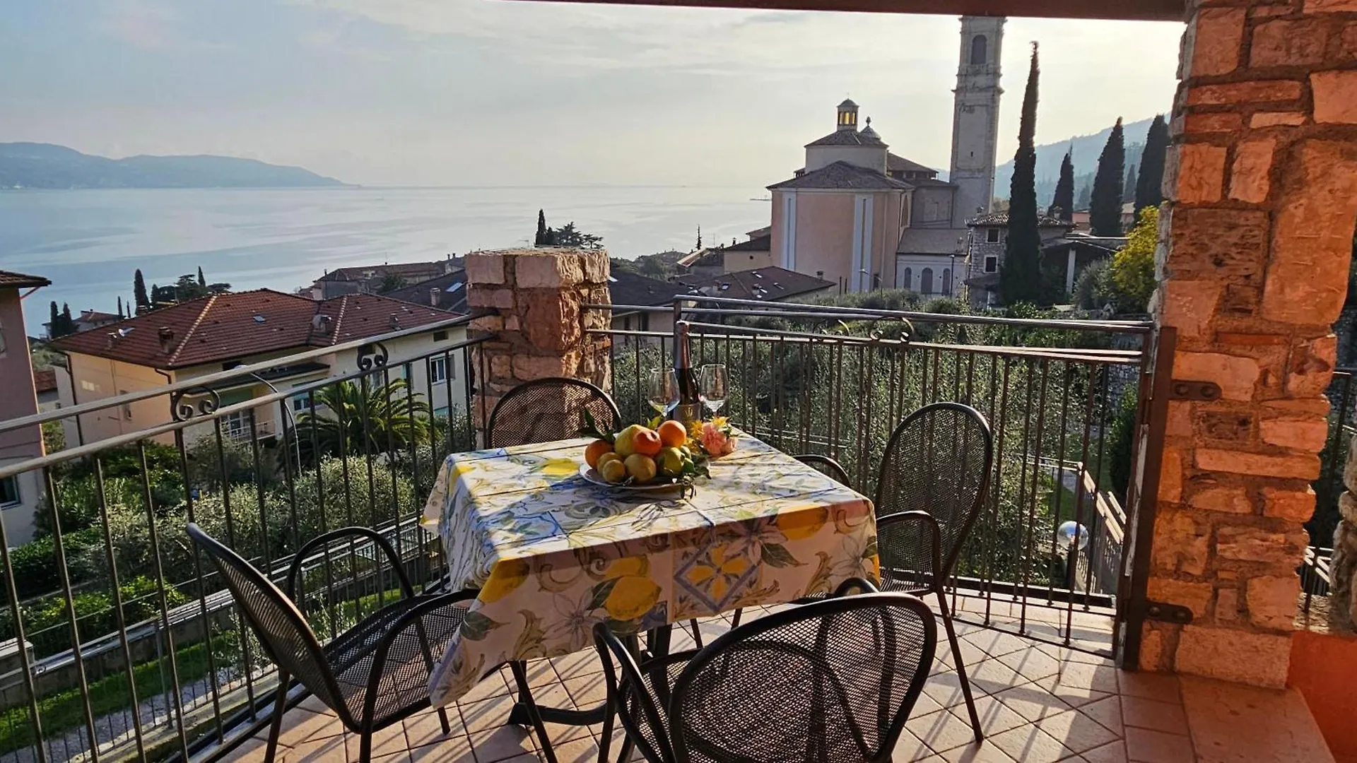 Residence Borgo Dei Limoni Gargnano Italy