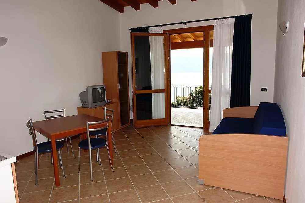 Residence Borgo Dei Limoni Gargnano Aparthotel